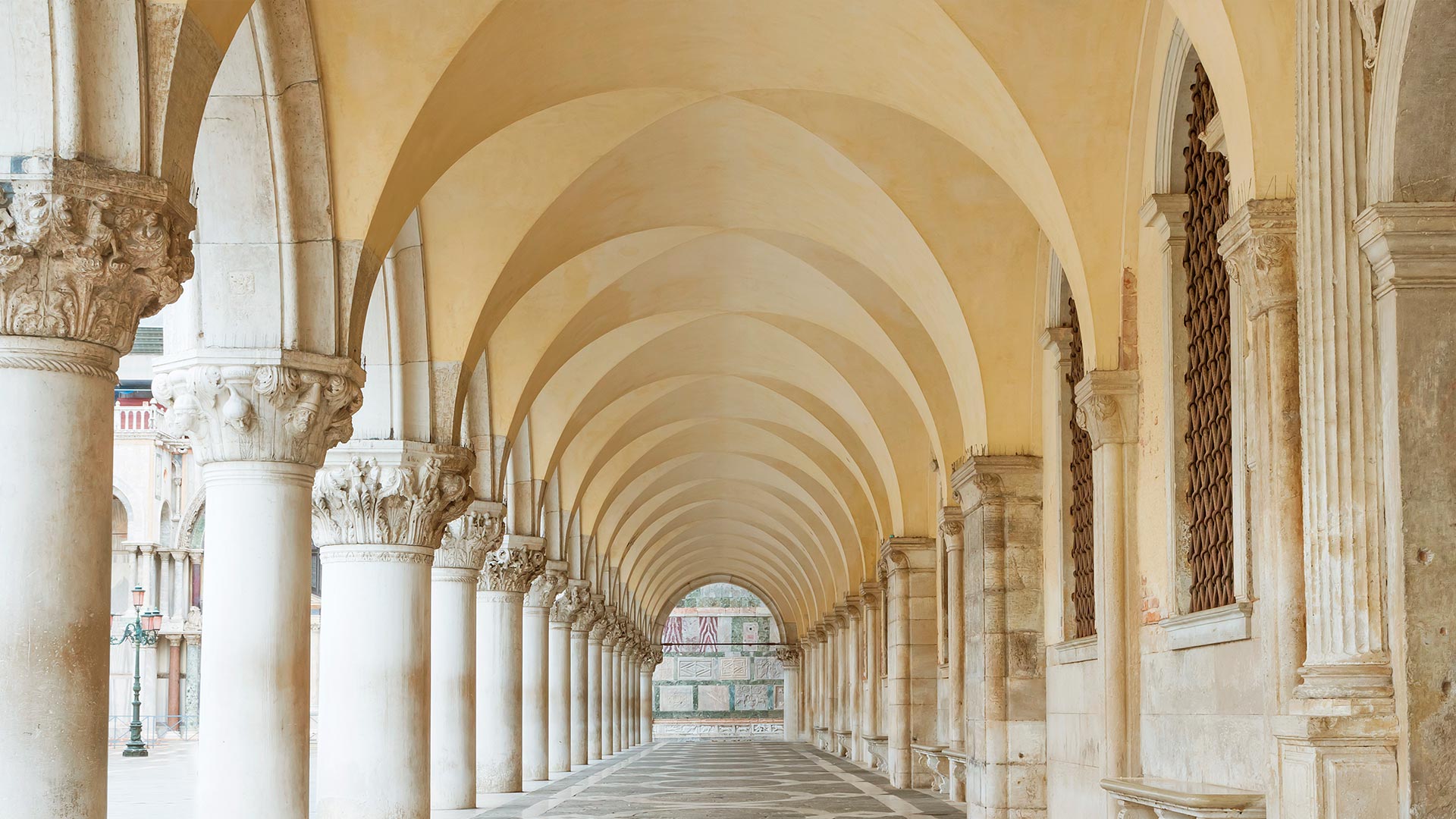 Groin vaulted ceiling